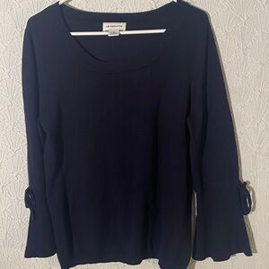 Liz Claiborne Dark Blue Long Sleeve Sweater size M. Ribbed Sleeve with Bow tie
